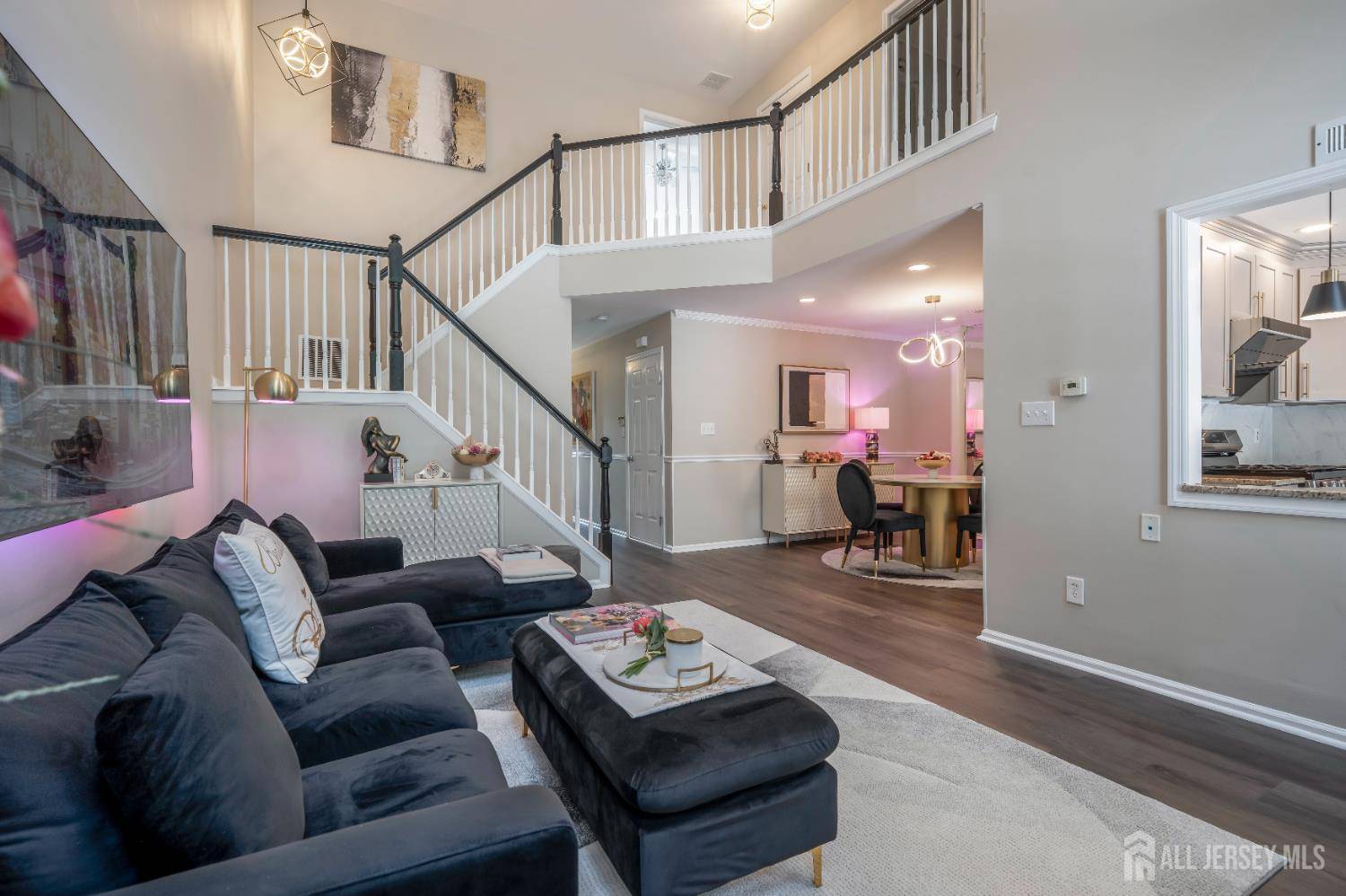 East Brunswick, NJ 08816,10 Hampton PL