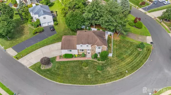 Old Bridge, NJ 08857,7 Mariposa PL