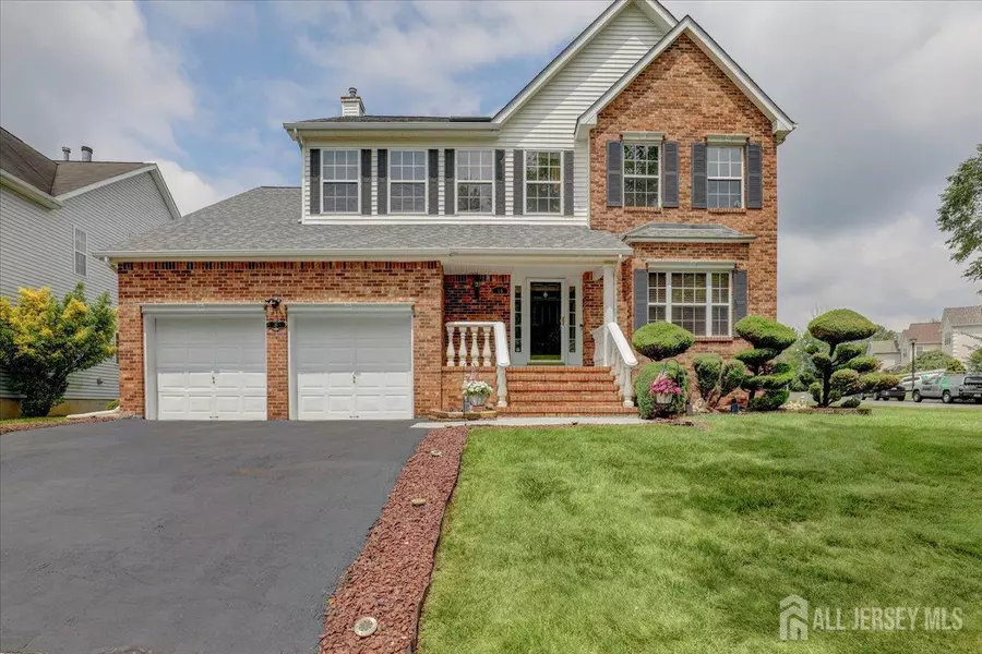 19 Helene ST, Old Bridge, NJ 08857