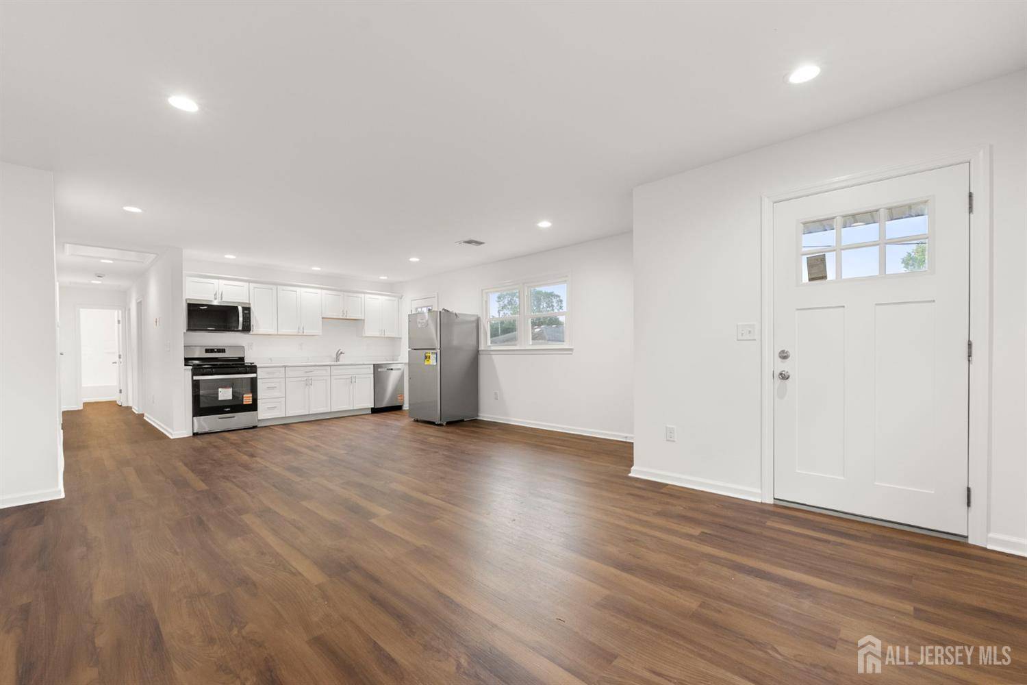 Sayreville, NJ 08872,3 Bissett ST