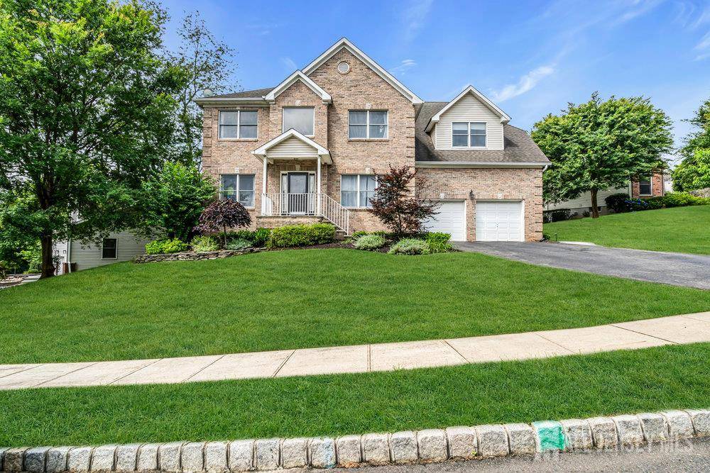 South Brunswick, NJ 08540,5 Catelli RD