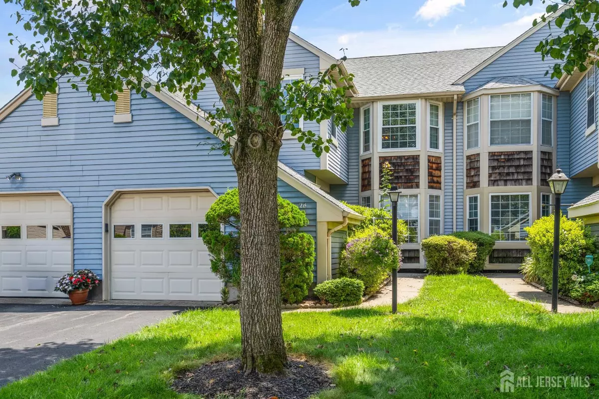 Monroe, NJ 08831,2-B Surrey CT