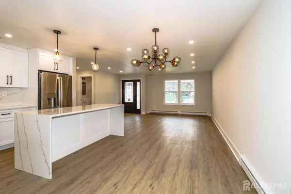 94 Salix PLZ #A, Monroe, NJ 08831