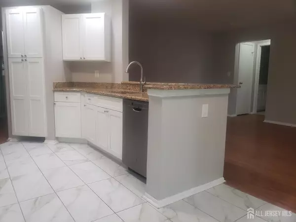 South Brunswick, NJ 08852,5032 Beech CT