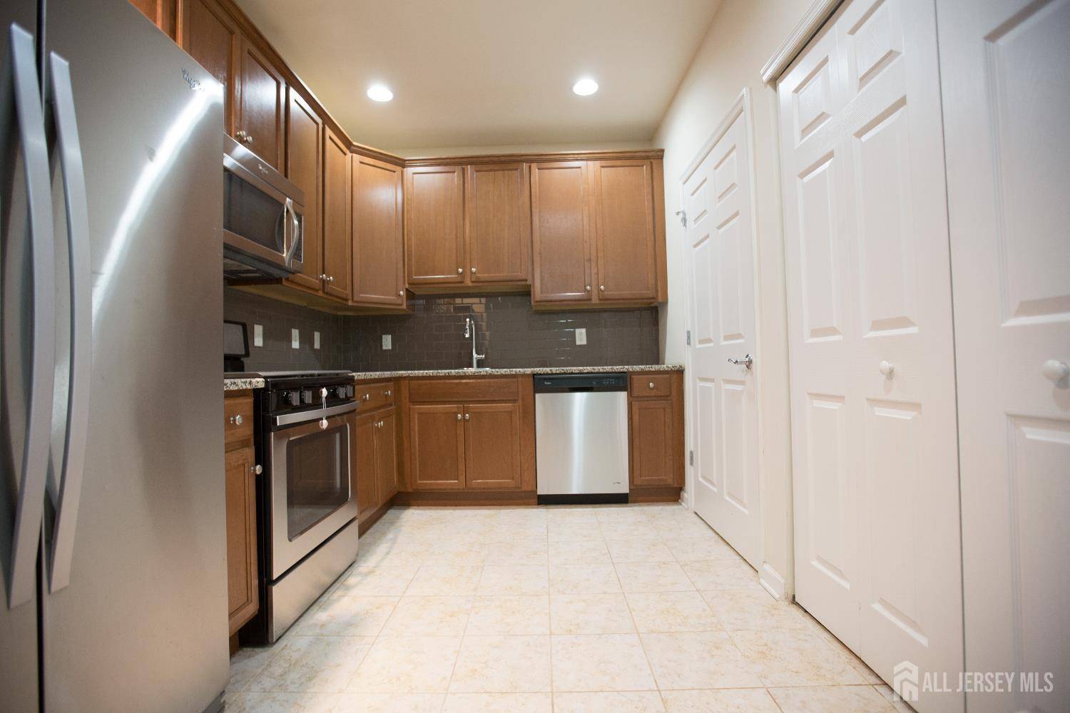 1145 Halifax PL, Hamilton, NJ 08619