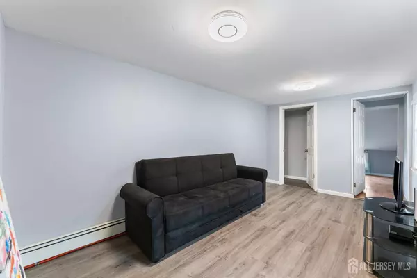 New Brunswick, NJ 08901,68 Welton ST