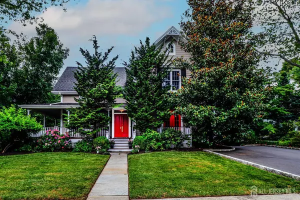 125 Hillside AVE, Metuchen, NJ 08840