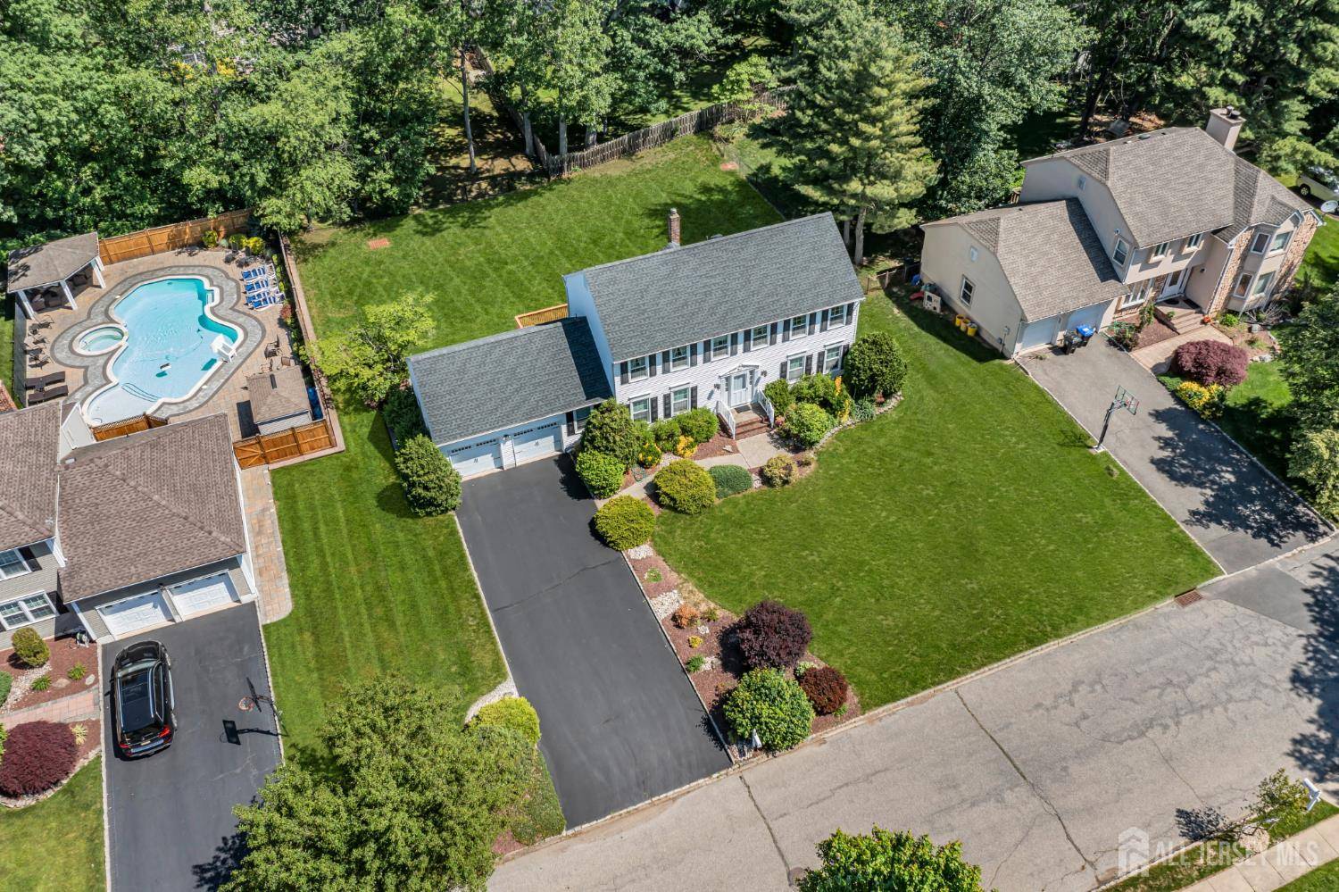 21 Van Hise CT, East Brunswick, NJ 08816