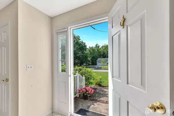 21 Van Hise CT, East Brunswick, NJ 08816