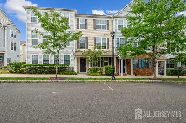 2204 Leia LN, Highland Park, NJ 08904