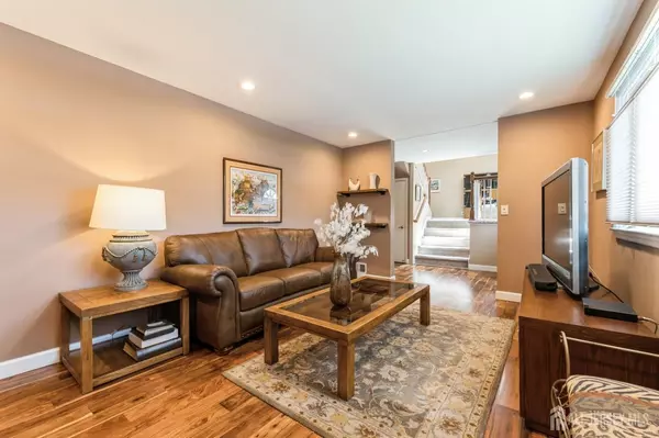 East Brunswick, NJ 08816,63 Gage RD