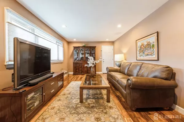 East Brunswick, NJ 08816,63 Gage RD