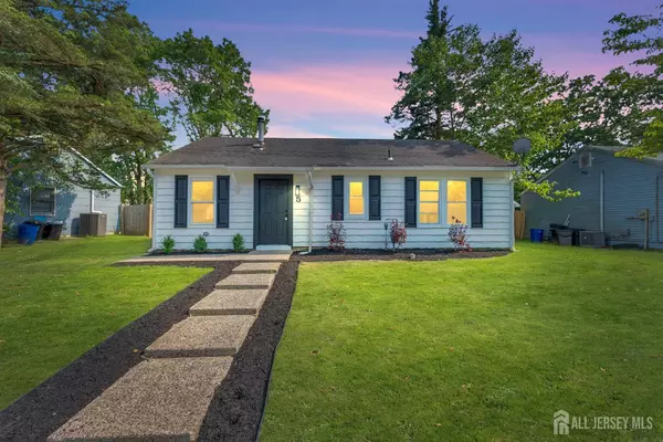 5 Mast DR, Barnegat, NJ 08005