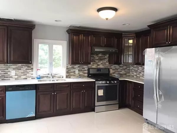 Piscataway, NJ 08854,26 Maplehurst LN