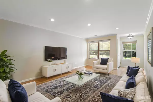 South Brunswick, NJ 08540,403 Canterbury WAY