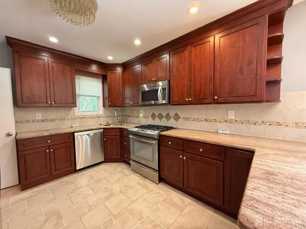 Piscataway, NJ 08854,869 Gates AVE