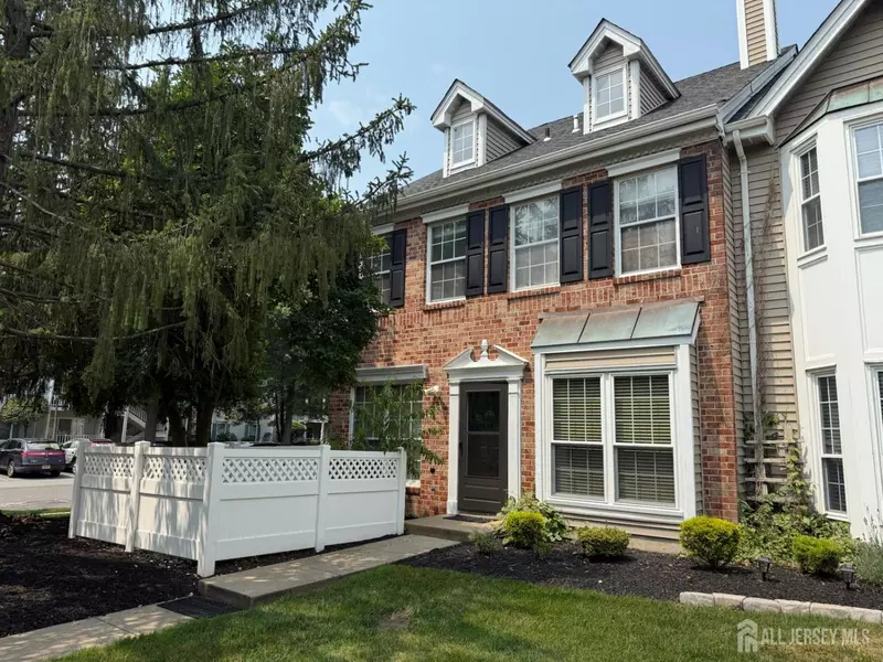 131 Albury WAY, North Brunswick, NJ 08902