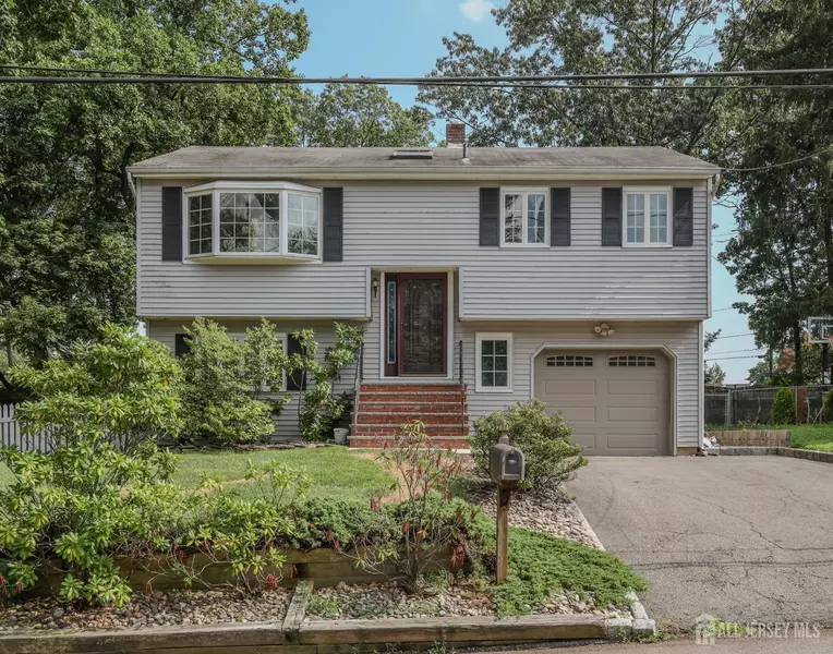 101 Alfred ST, Edison, NJ 08820