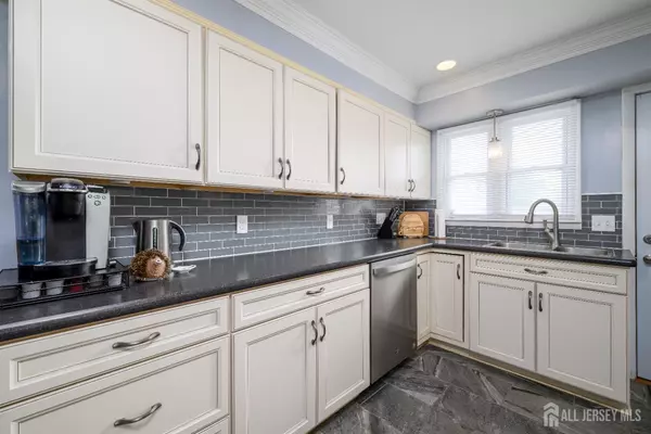 Fords, NJ 08863,10 Mary AVE