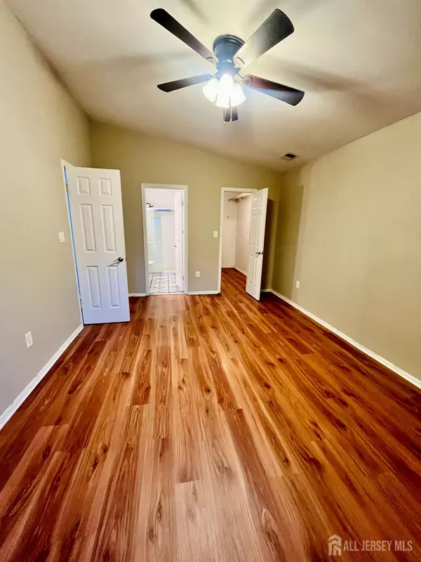 South Brunswick, NJ 08852,4183 Bayberry CT