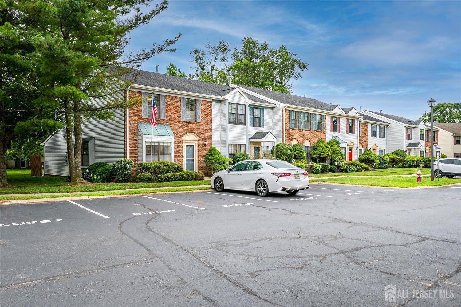 East Brunswick, NJ 08816,369 Bromley PL