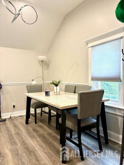 Spotswood, NJ 08884,43 John ST