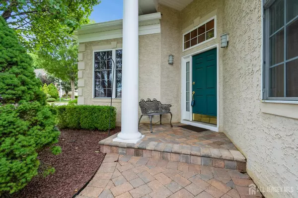 1 Tamarack RD, Monroe, NJ 08831