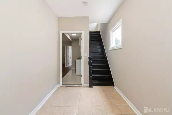 New Brunswick, NJ 08901,232 Hamilton ST