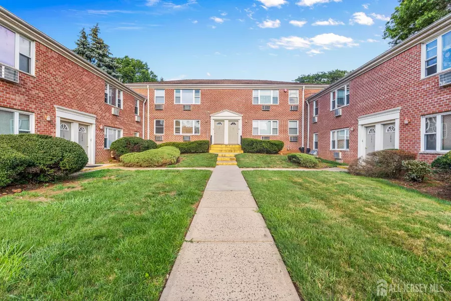 31 York DR #4B, Edison, NJ 08817