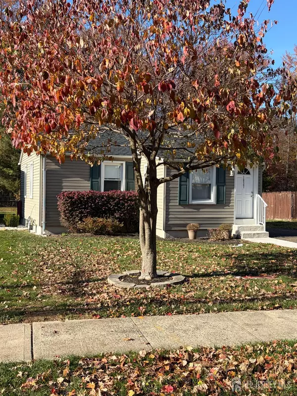 1827 Oak RD, North Brunswick, NJ 08902