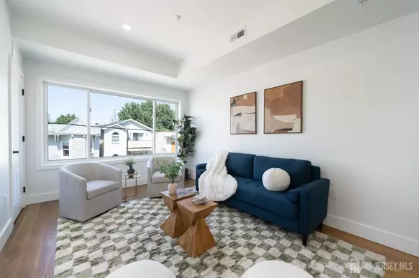 67 Virginia AVE #3, Jersey City, NJ 07304