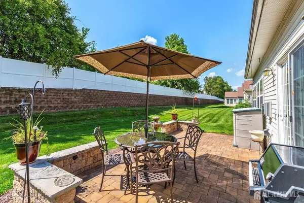 157 Valencia DR, Monroe, NJ 08831
