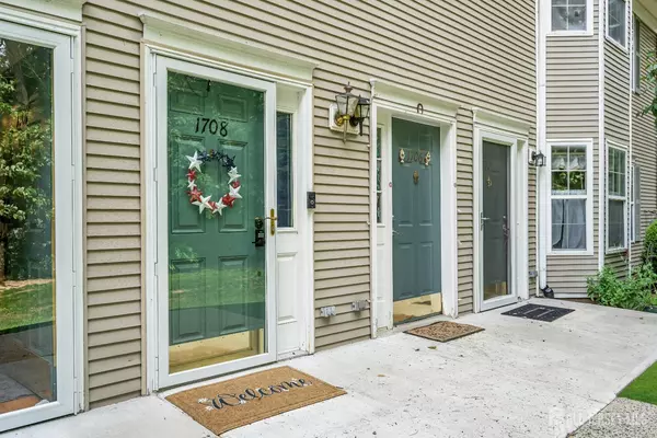 East Brunswick, NJ 08816,1708 Cypress LN