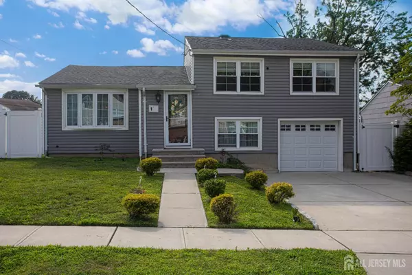 1 Dunlap DR, Sayreville, NJ 08859
