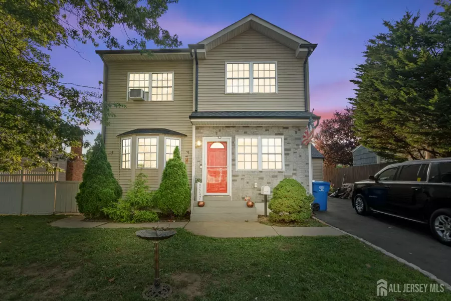 25 Livingston AVE, Avenel, NJ 07001