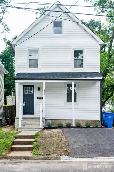 304 Chestnut PL, Piscataway, NJ 08854