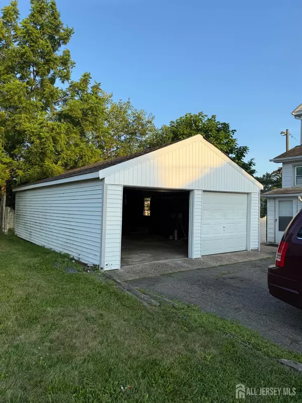 North Brunswick, NJ 08902,649 Nassau ST