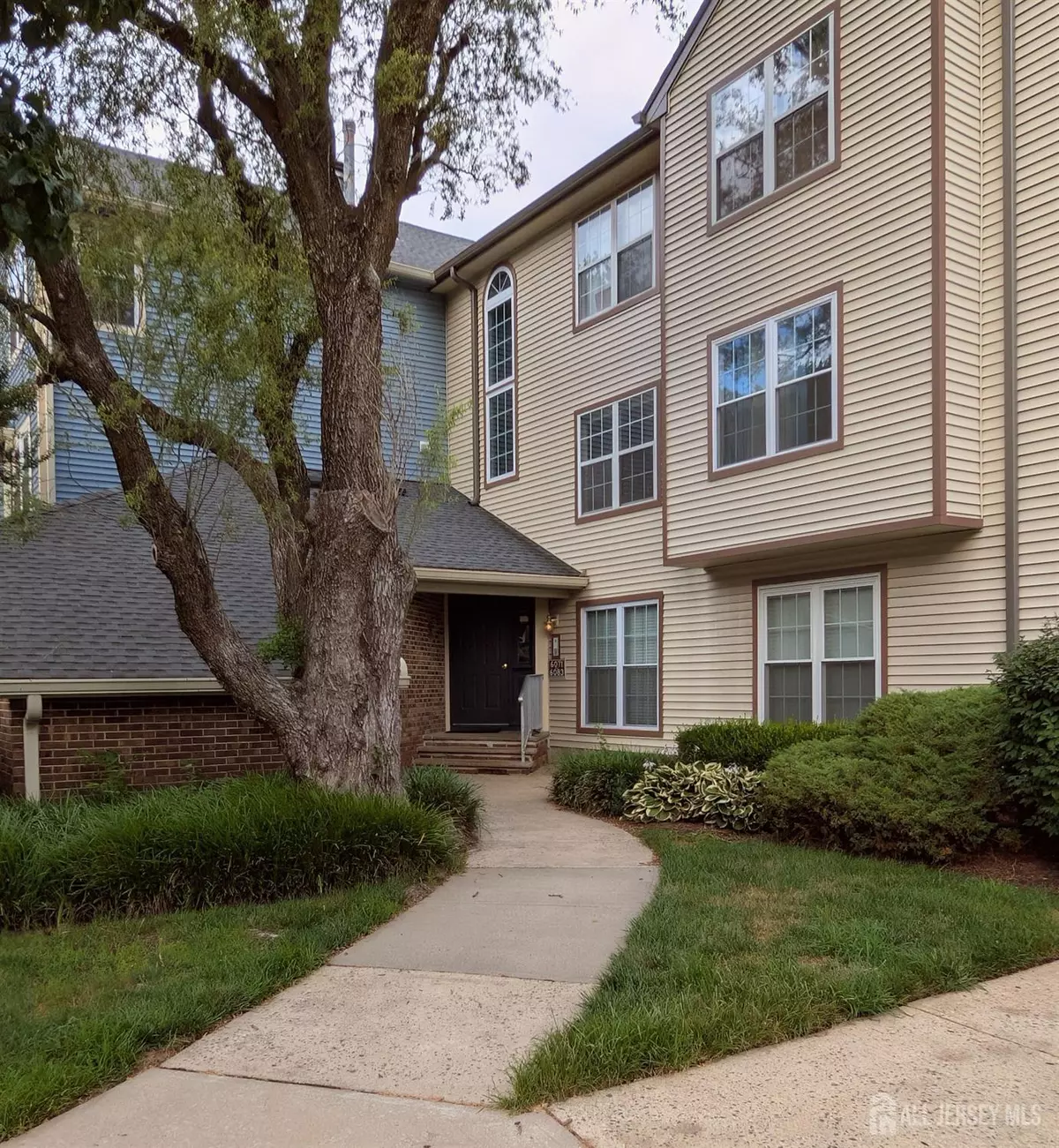 South Brunswick, NJ 08550,6071 Cedar CT