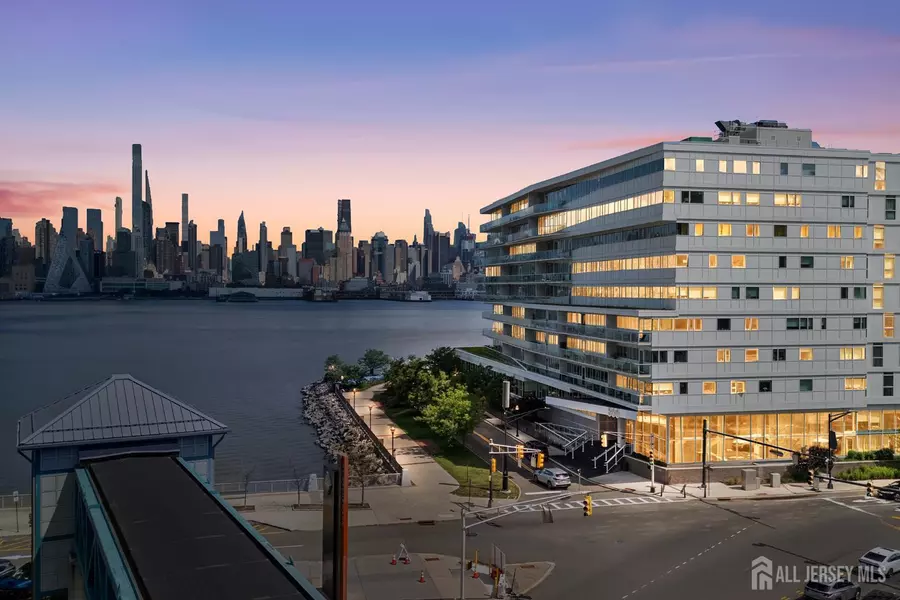 800 Ave At Port Imperial BLVD #508, Weehawken, NJ 07086