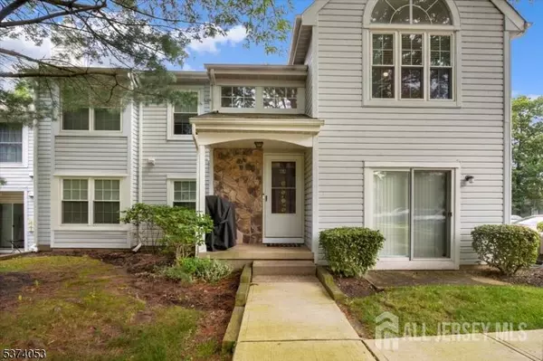 64 OSWESTRY WAY, Franklin Twsp, NJ 08873