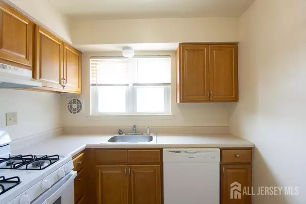 Edison, NJ 08820,9 KOSTER BLVD #B