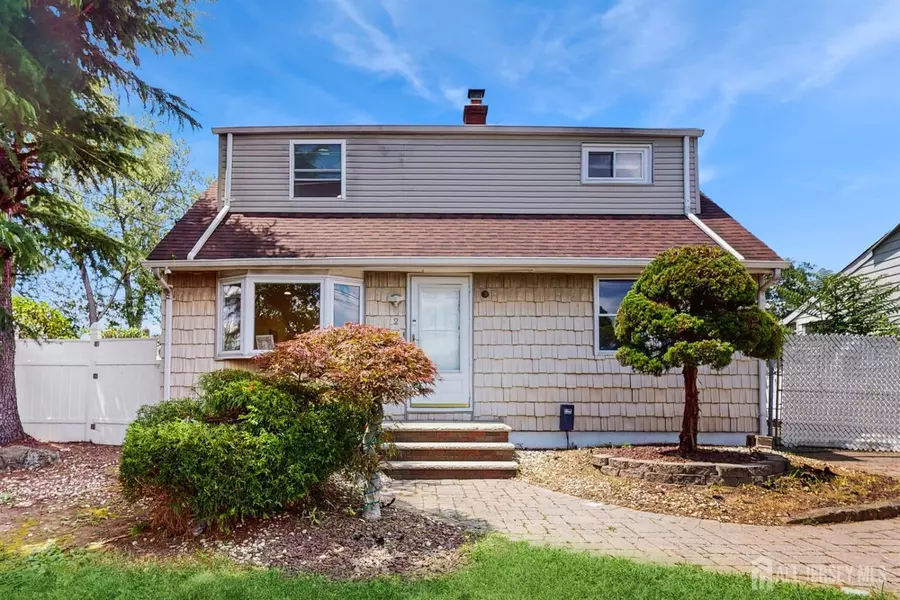 12 Bradley DR, Edison, NJ 08817