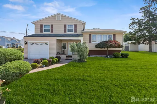 1034 Rudyard DR, Perth Amboy, NJ 08861