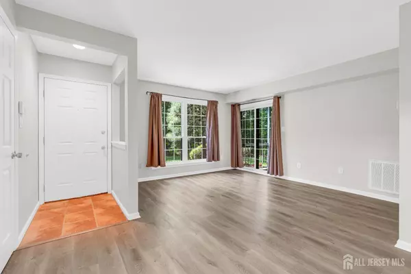 Edison, NJ 08820,5101 Stonehedge RD #5101