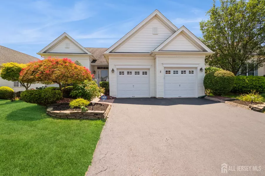 9 Glen Eagles WAY, Monroe, NJ 08831