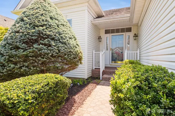 Monroe, NJ 08831,9 Glen Eagles WAY