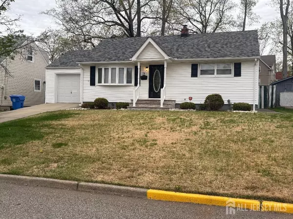 28 Maplewood AVE, Colonia, NJ 07067