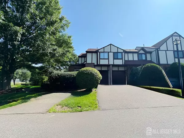 2 Devonshire CT, Ewing, NJ 08628
