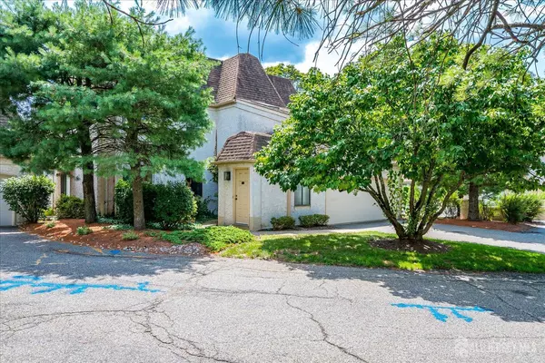 Edison, NJ 08820,83 Park Gate DR