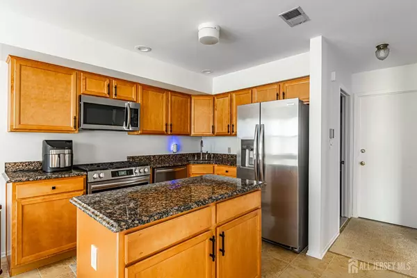 Piscataway, NJ 08864,328 Lunar RD